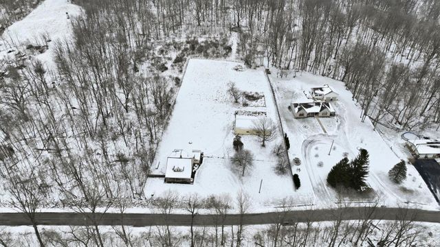 3542 W Division Road, Peru, IN 46970