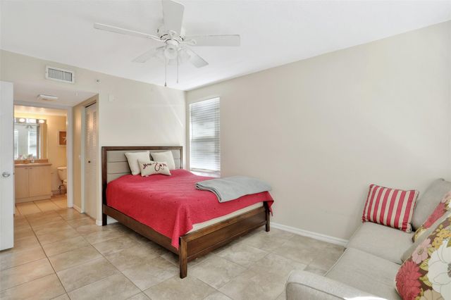 723 Villa Circle 723, Boynton Beach, FL 33435