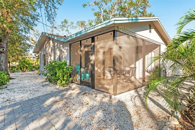 1704 WISCONSIN LANE, Sarasota, FL 34239