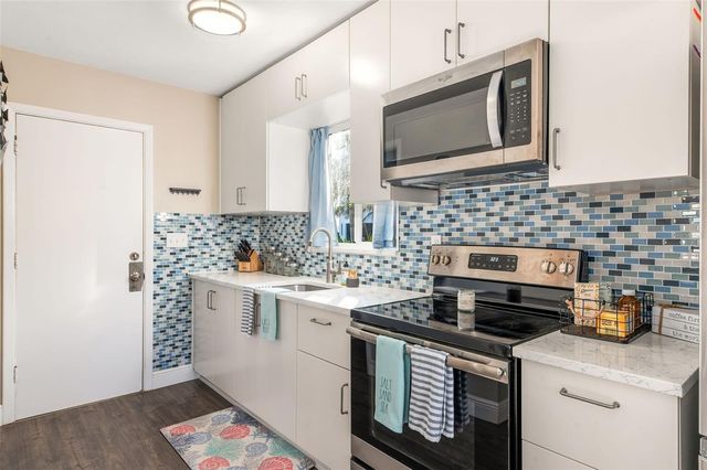 1704 WISCONSIN LANE, Sarasota, FL 34239