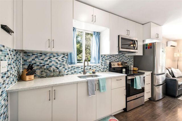 1704 WISCONSIN LANE, Sarasota, FL 34239