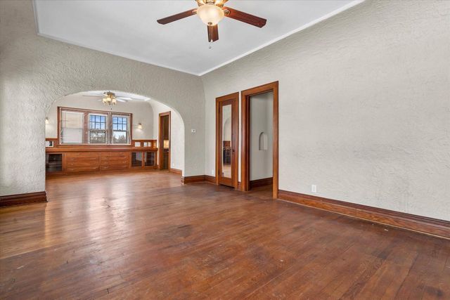 1608 N Grandview BOULEVARD, Waukesha, WI 53188