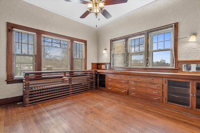 1608 N Grandview BOULEVARD, Waukesha, WI 53188