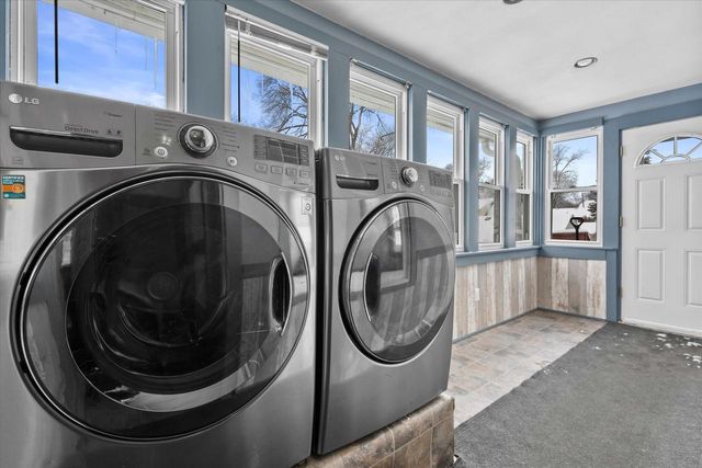 1608 N Grandview BOULEVARD, Waukesha, WI 53188