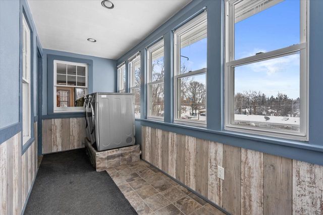 1608 N Grandview BOULEVARD, Waukesha, WI 53188