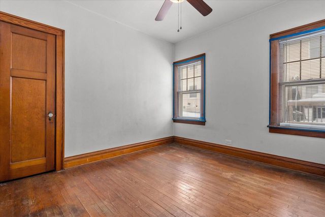 1608 N Grandview BOULEVARD, Waukesha, WI 53188