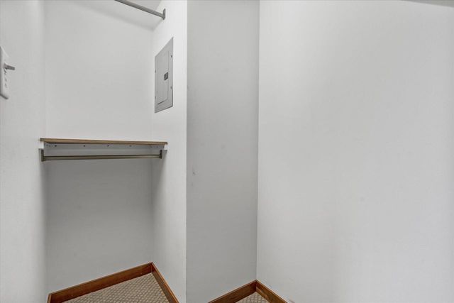 1608 N Grandview BOULEVARD, Waukesha, WI 53188