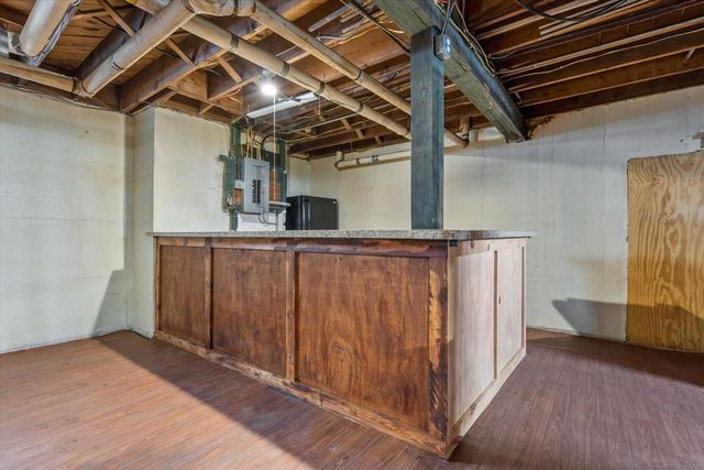 1608 N Grandview BOULEVARD, Waukesha, WI 53188