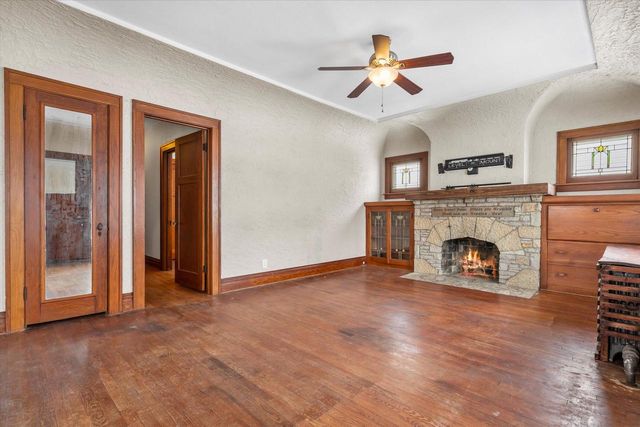 1608 N Grandview BOULEVARD, Waukesha, WI 53188