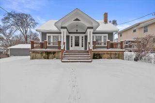 1608 N Grandview BOULEVARD, Waukesha, WI 53188