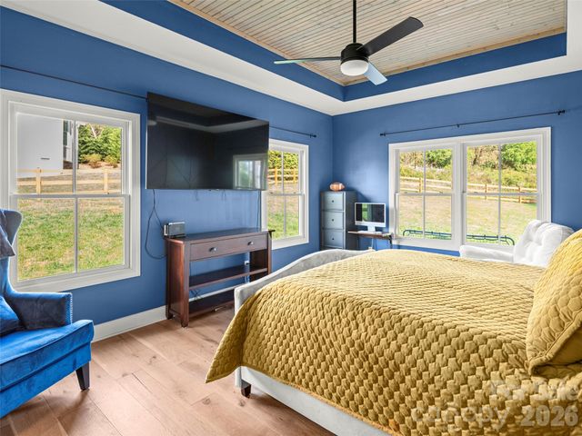 127 Rockbridge Road, Mills River, NC 28759