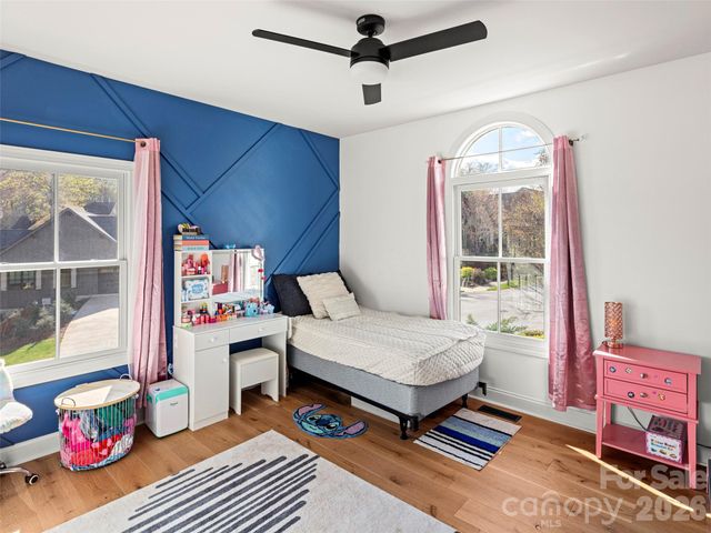 127 Rockbridge Road, Mills River, NC 28759