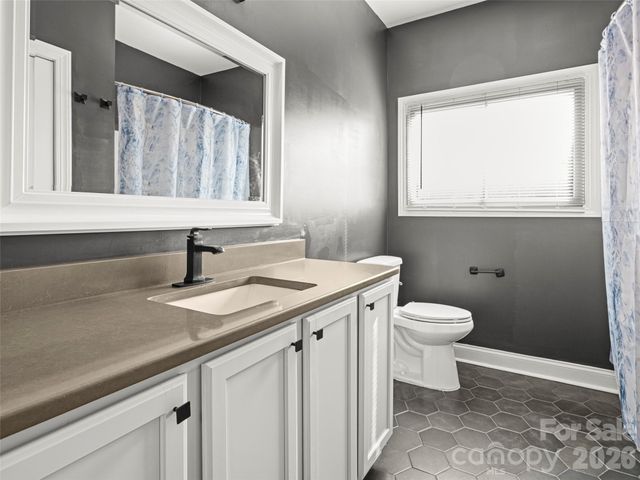 127 Rockbridge Road, Mills River, NC 28759