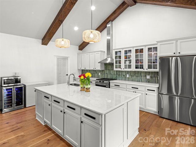 127 Rockbridge Road, Mills River, NC 28759