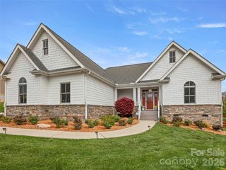 127 Rockbridge Road, Mills River, NC 28759
