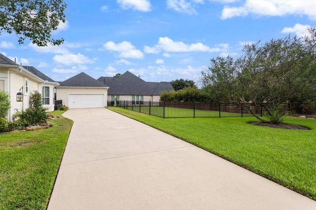 110 Bent Tree Lane, Montgomery, TX 77356