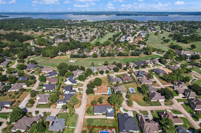 110 Bent Tree Lane, Montgomery, TX 77356