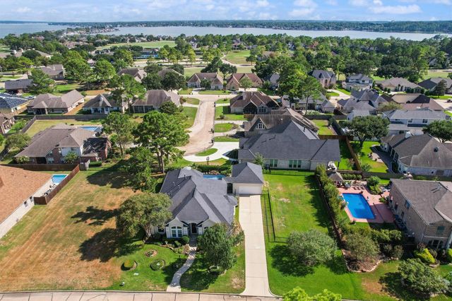 110 Bent Tree Lane, Montgomery, TX 77356