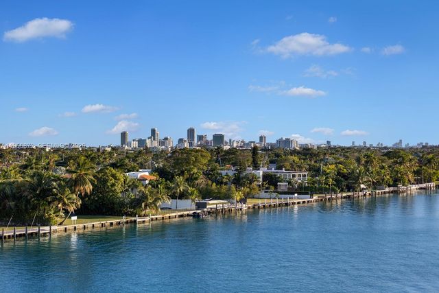 9111 E Bay Harbor Dr PH-D, Bay Harbor Islands, FL 33154