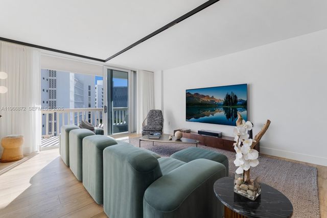 9111 E Bay Harbor Dr PH-D, Bay Harbor Islands, FL 33154