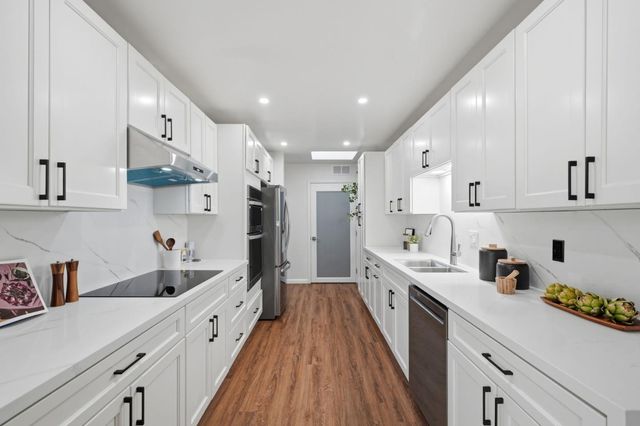 1248 Woodside Road, Redwood City, CA 94061