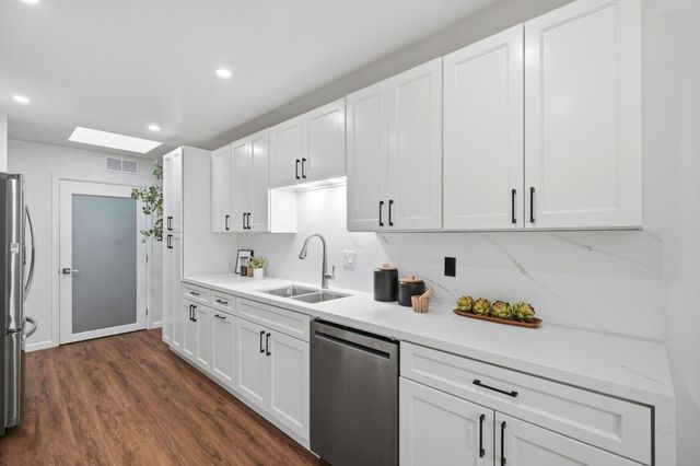 1248 Woodside Road, Redwood City, CA 94061