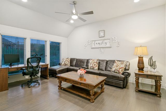 1024 Myers Park Trail, Roanoke, TX 76262