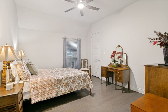 1024 Myers Park Trail, Roanoke, TX 76262