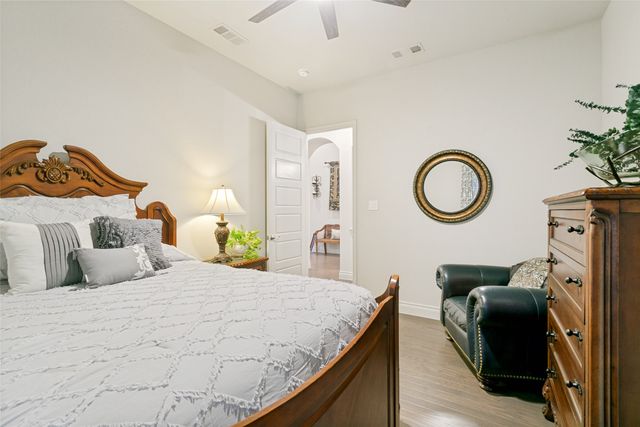 1024 Myers Park Trail, Roanoke, TX 76262
