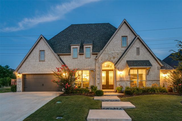 1024 Myers Park Trail, Roanoke, TX 76262