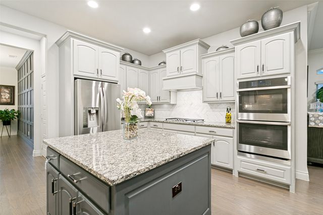 1024 Myers Park Trail, Roanoke, TX 76262