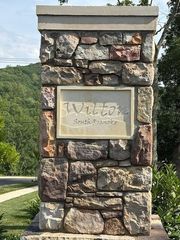 1005 Wilton Park DR, Roanoke, VA 24014