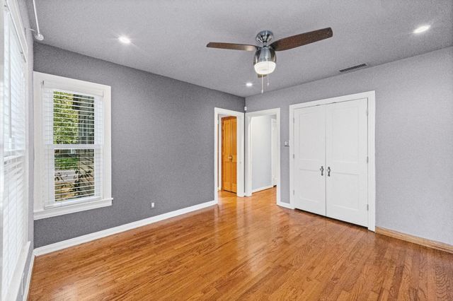 6050 Penrose Avenue, Dallas, TX 75206