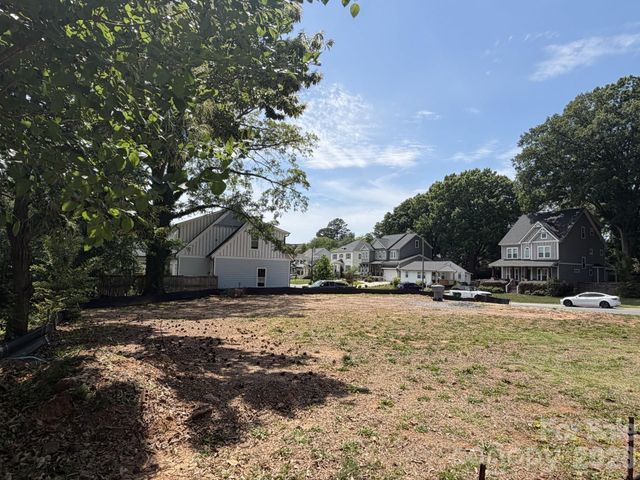 400 Greystone Road, Charlotte, NC 28209