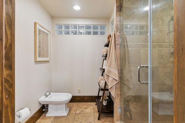 3538 Inverness Road, Waterloo, IA 50701