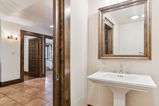 3538 Inverness Road, Waterloo, IA 50701