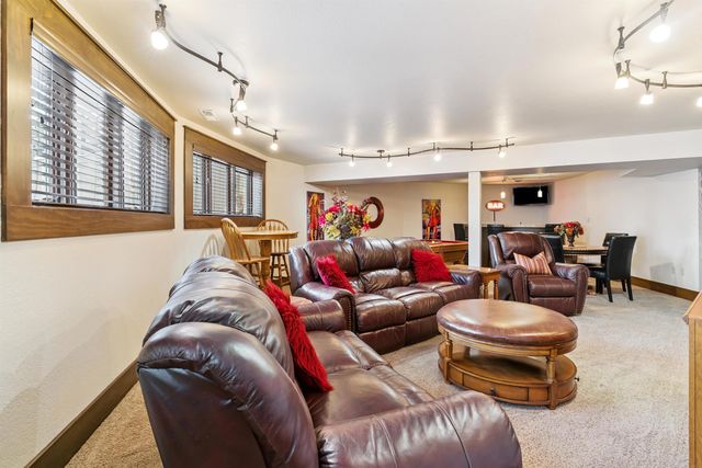 3538 Inverness Road, Waterloo, IA 50701