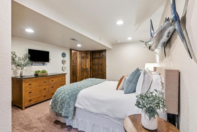 3538 Inverness Road, Waterloo, IA 50701