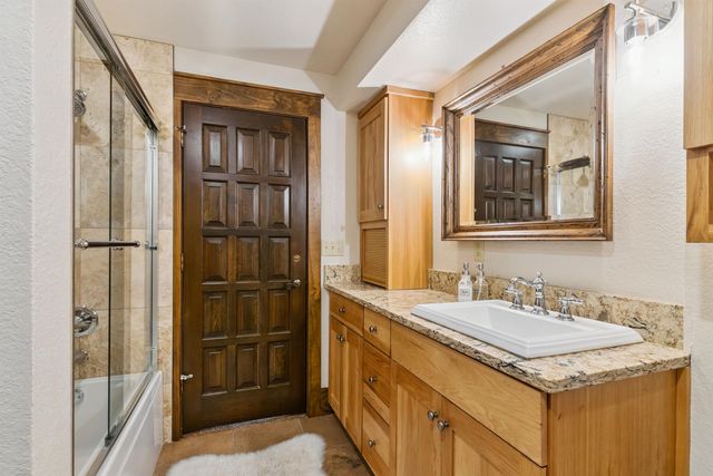 3538 Inverness Road, Waterloo, IA 50701