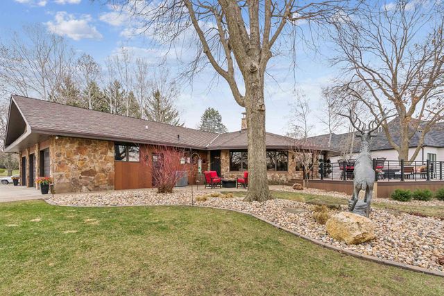 3538 Inverness Road, Waterloo, IA 50701