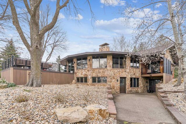 3538 Inverness Road, Waterloo, IA 50701