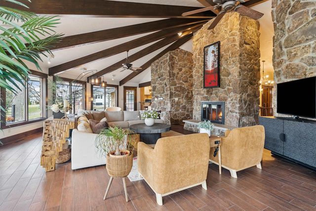 3538 Inverness Road, Waterloo, IA 50701