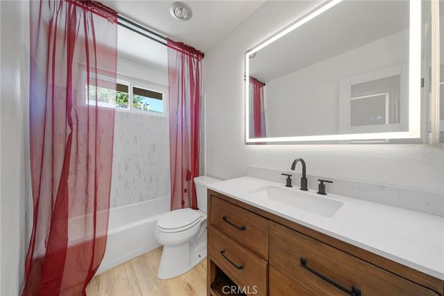 660 S Glassell Street 54, Orange, CA 92866