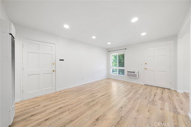 660 S Glassell Street 54, Orange, CA 92866