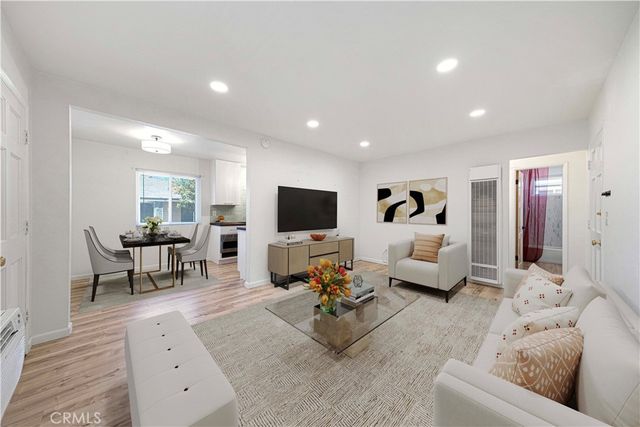 660 S Glassell Street 54, Orange, CA 92866