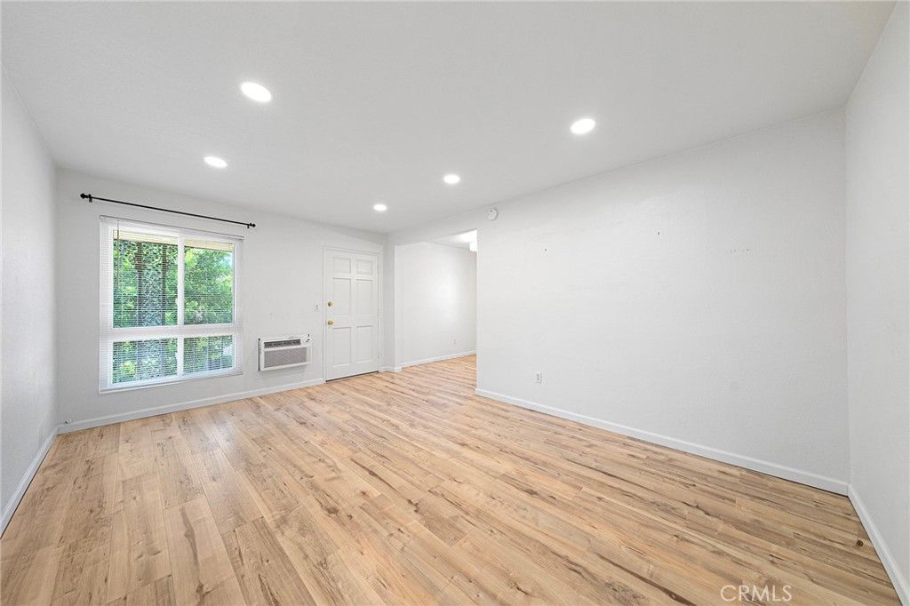 660 S Glassell Street 54, Orange, CA 92866 — photo 3
