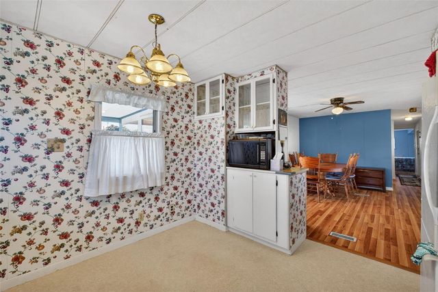 39136 FLORA AVENUE, Zephyrhills, FL 33542