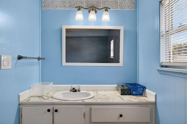 39136 FLORA AVENUE, Zephyrhills, FL 33542