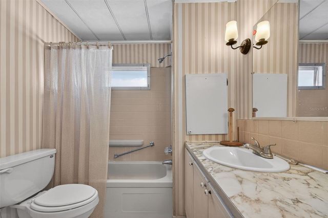 39136 FLORA AVENUE, Zephyrhills, FL 33542