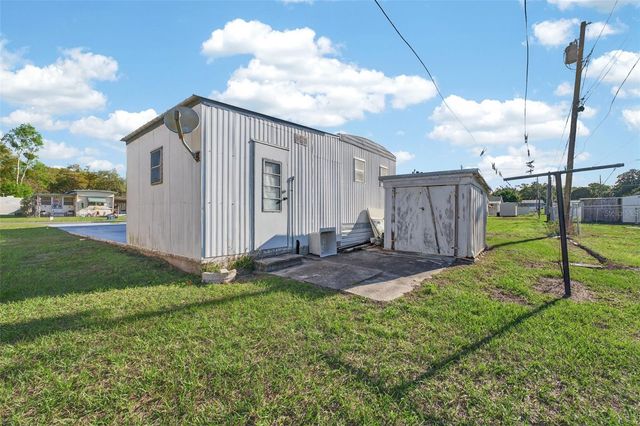 39136 FLORA AVENUE, Zephyrhills, FL 33542